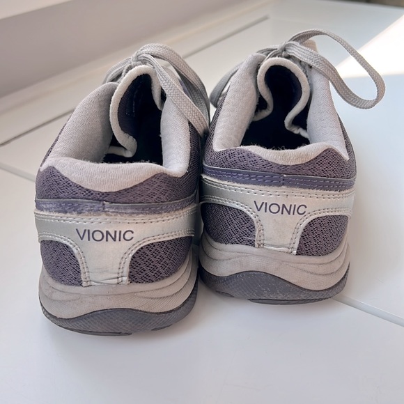 VIONIC sneakers - Picture 3 of 10